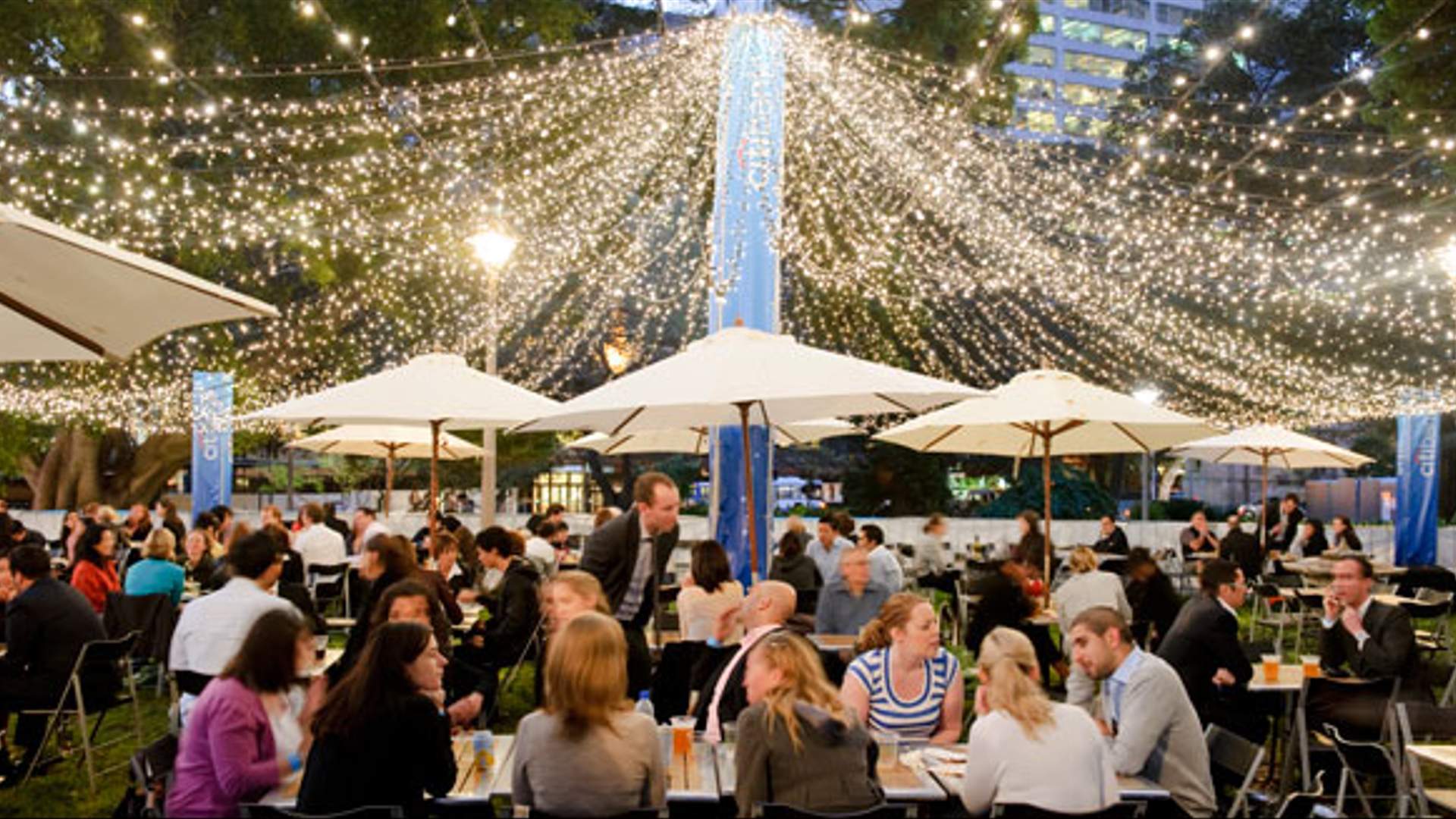 渴望悉尼国际美食节的海德公园夜间面条市场